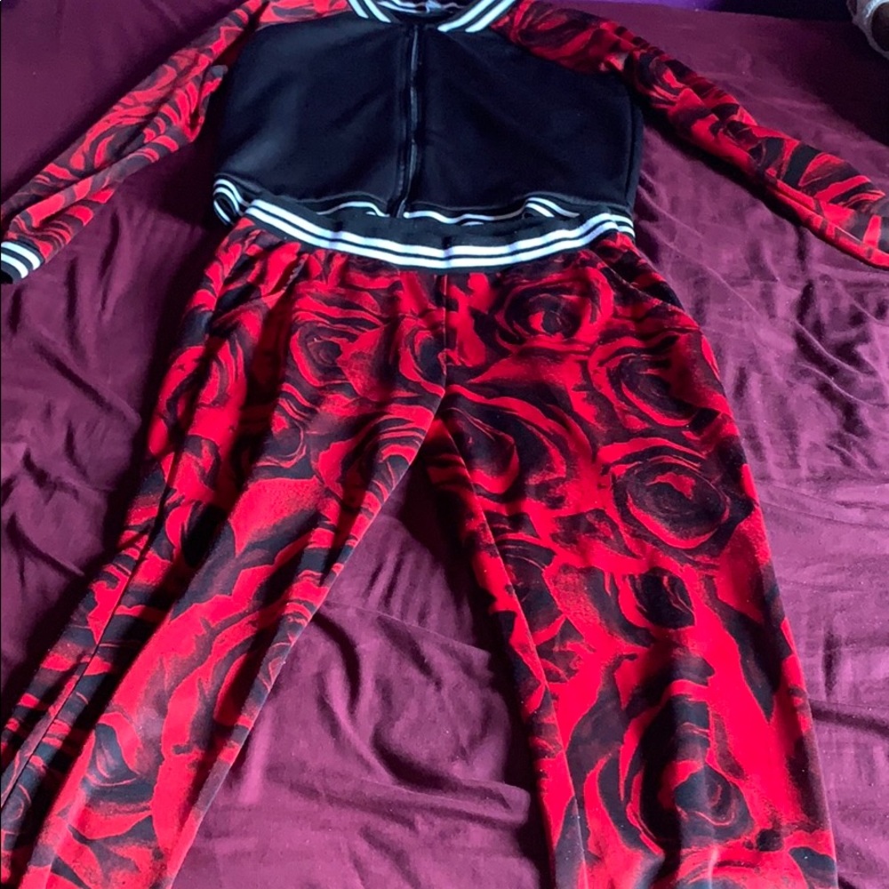 Tracksuit - Picture 2 of 4